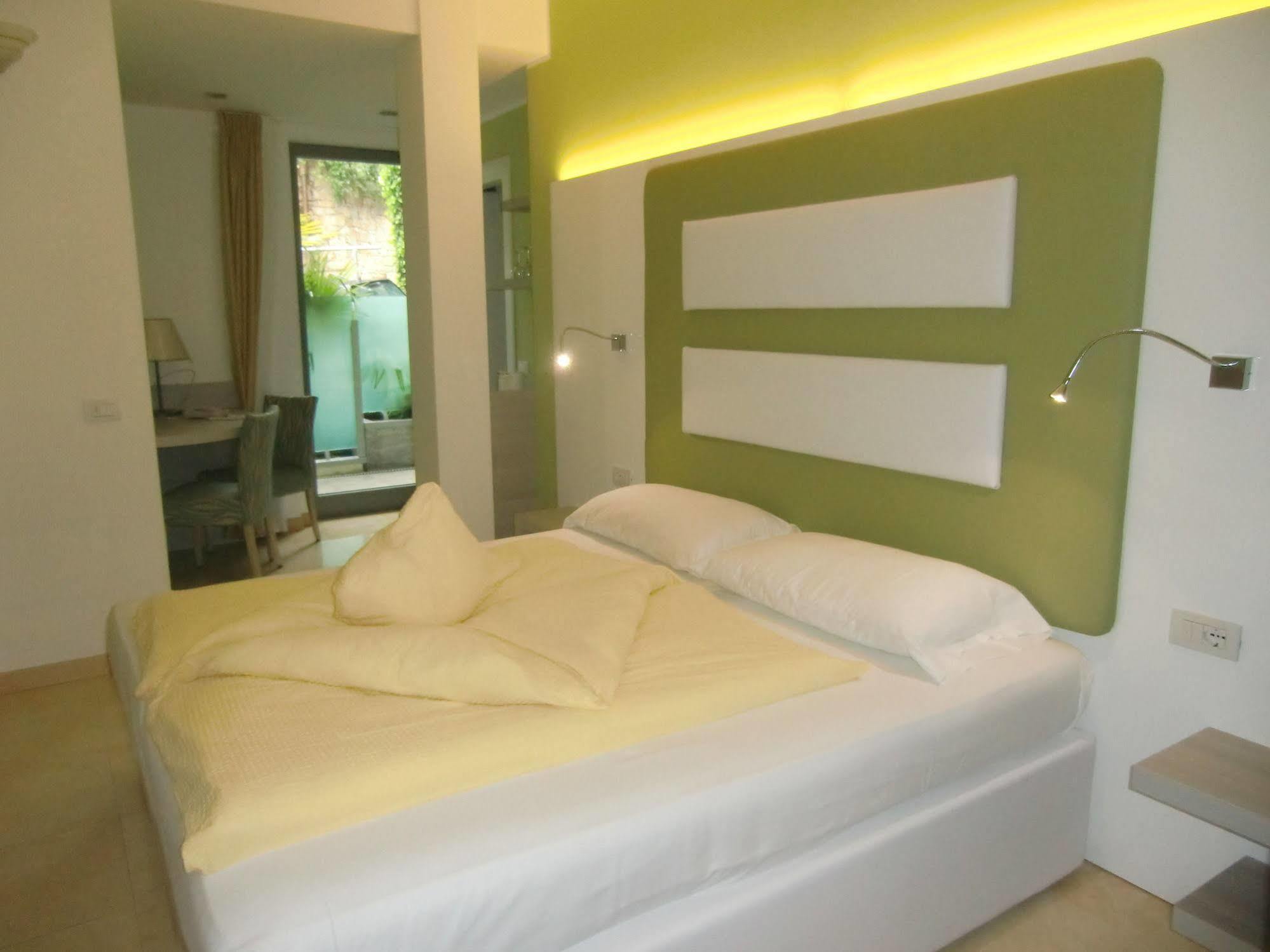 Beach Hotel Du Lac Malcesine Extérieur photo