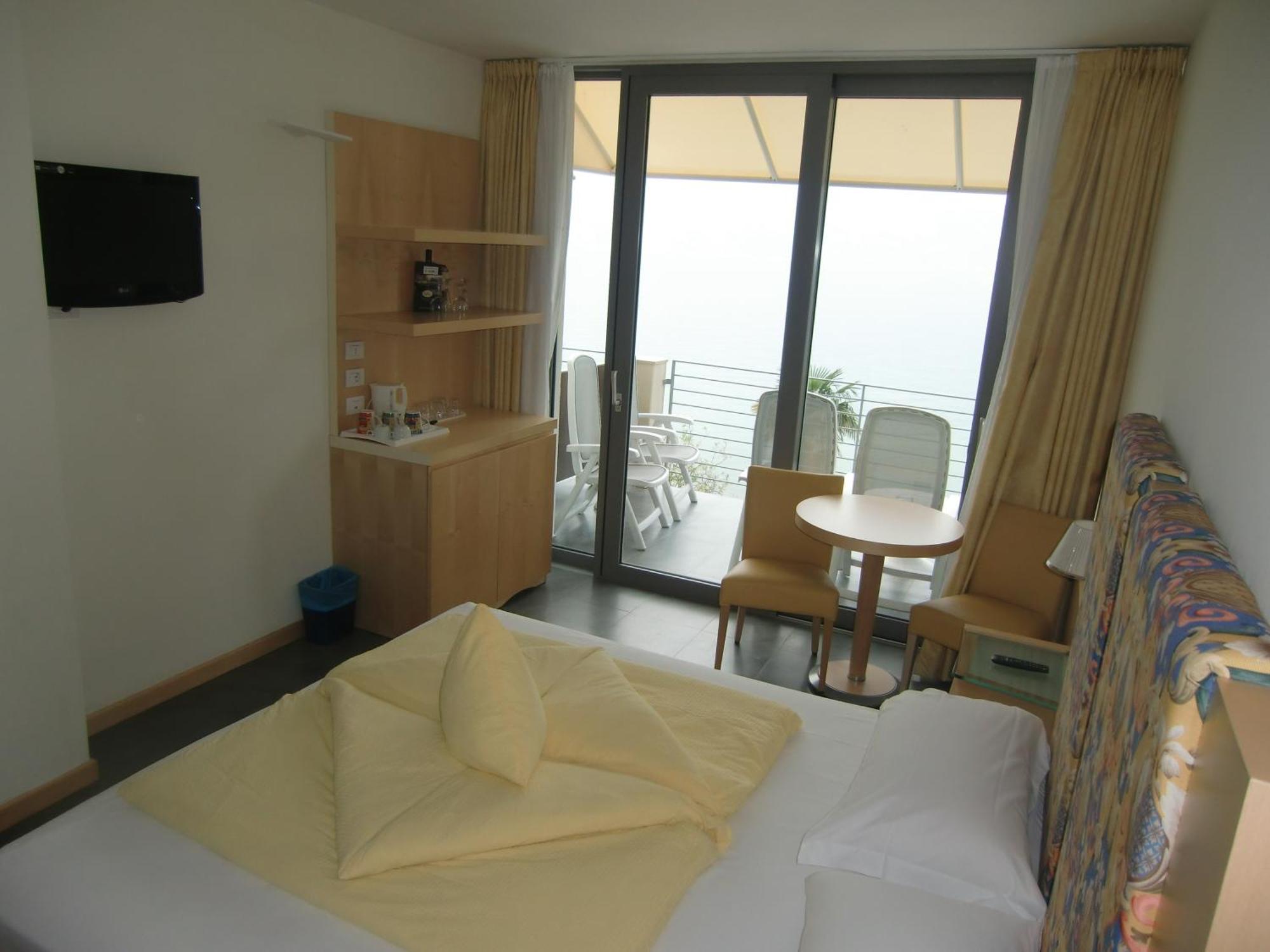 Beach Hotel Du Lac Malcesine Extérieur photo